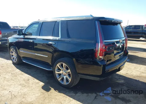 2016 Cadillac Escalade Luxury Collection z USA, uszkodzony, nr VIN 1GYS4BKJXGR306198